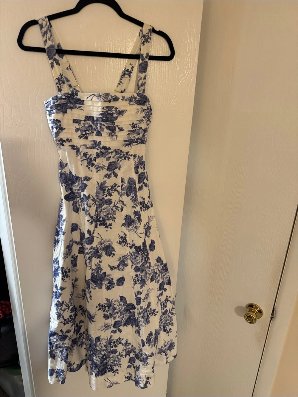 Abercrombie & Fitch White Maxi Dress with Blue Floral Print  XST